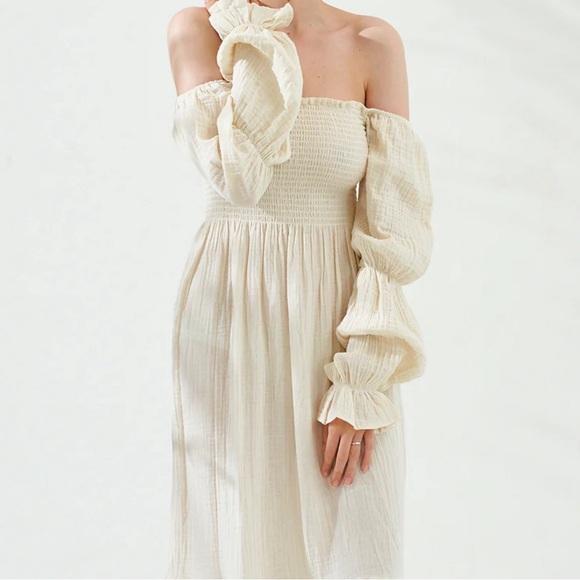 Nothing fits but yuki dress in eggshell Size S - Picture 2 of 2